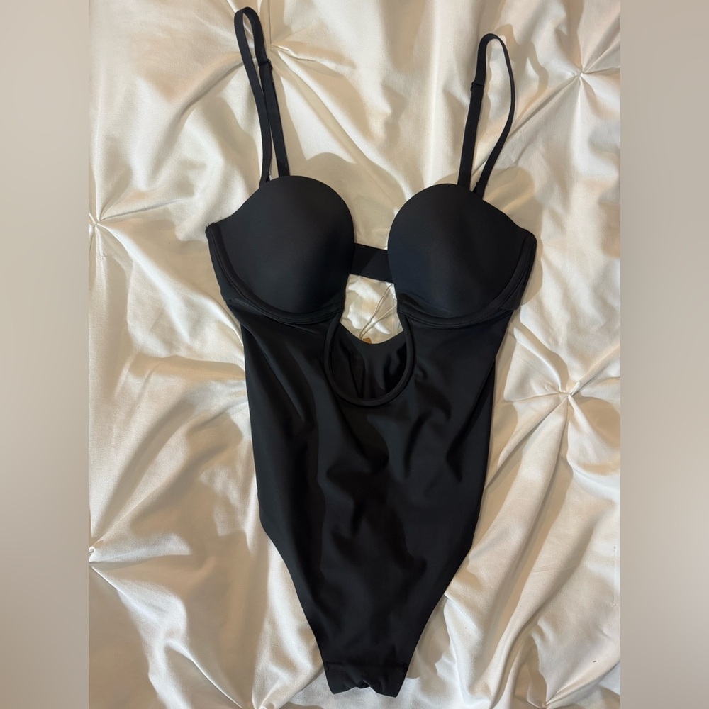 Skims Bodysuit - Picture 2 of 4